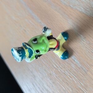 Vintage Walt Disney Collectible 2.5" Ceramic Jiminy Cricket Figure Made In Japan